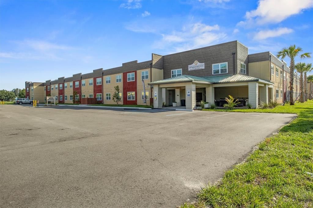 For Rent: $1,695 (2 beds, 1 baths, 964 Square Feet)