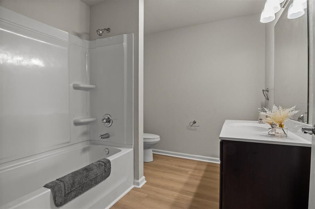 For Rent: $1,695 (2 beds, 1 baths, 964 Square Feet)