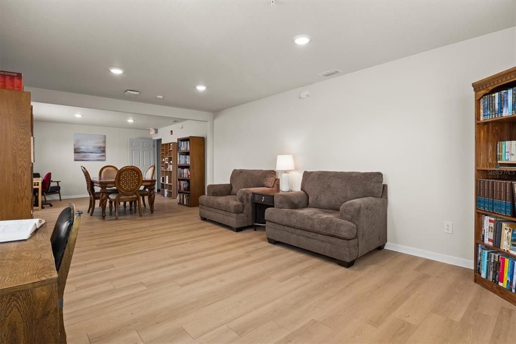 For Rent: $1,695 (2 beds, 1 baths, 964 Square Feet)