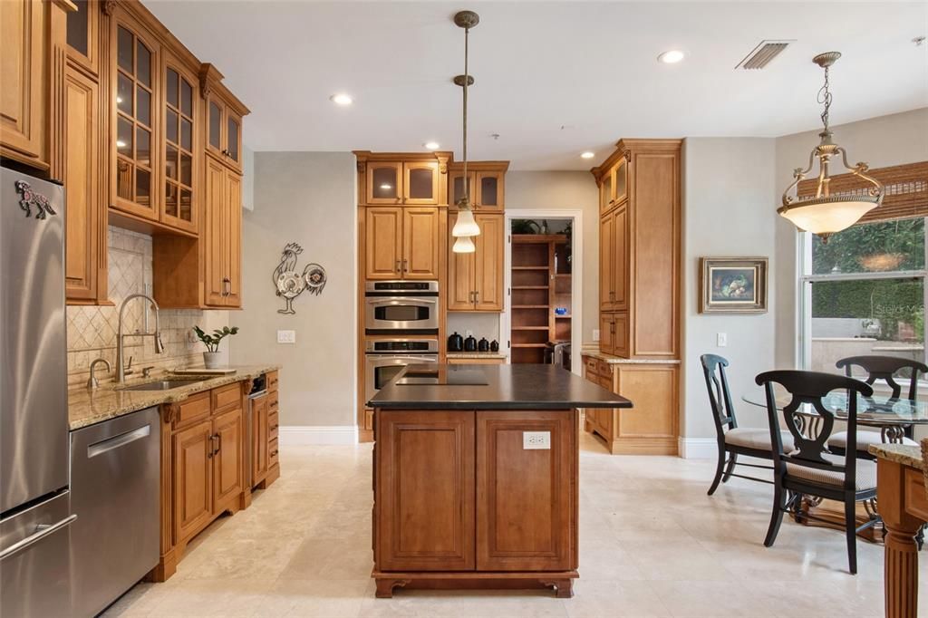 En Venta: $1,699,000 (4 camas, 5 baños, 3595 Pies cuadrados)