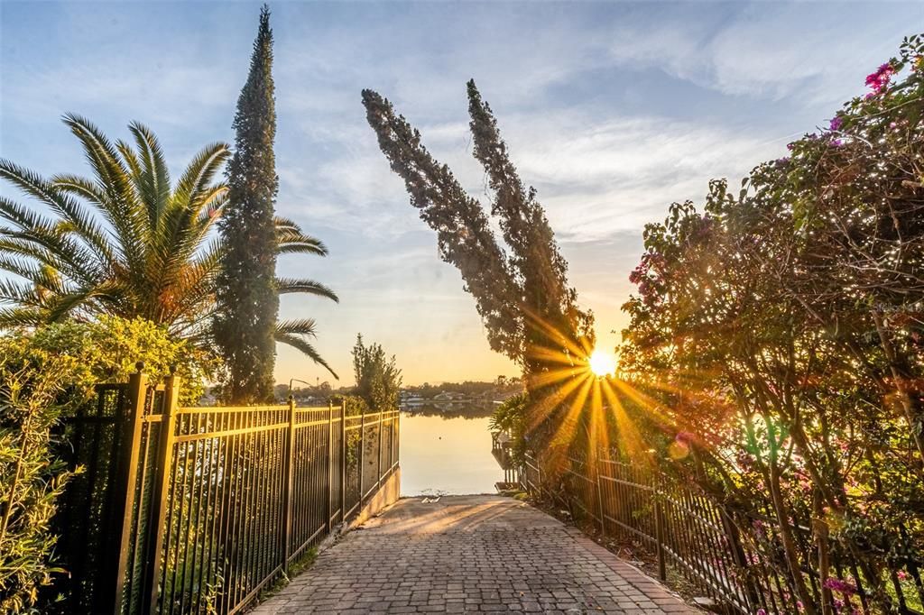 На продажу: $1,699,000 (4 спален, 5 ванн, 3595 Квадратных фут)