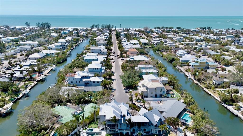 На продажу: $5,799,900 (6 спален, 6 ванн, 3695 Квадратных фут)