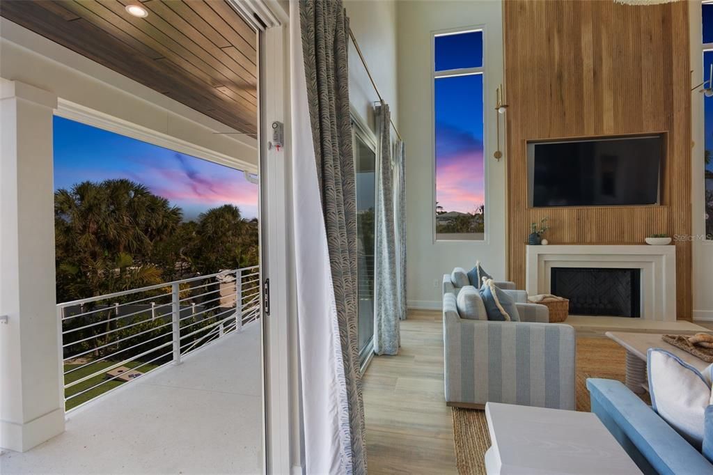 На продажу: $5,799,900 (6 спален, 6 ванн, 3695 Квадратных фут)