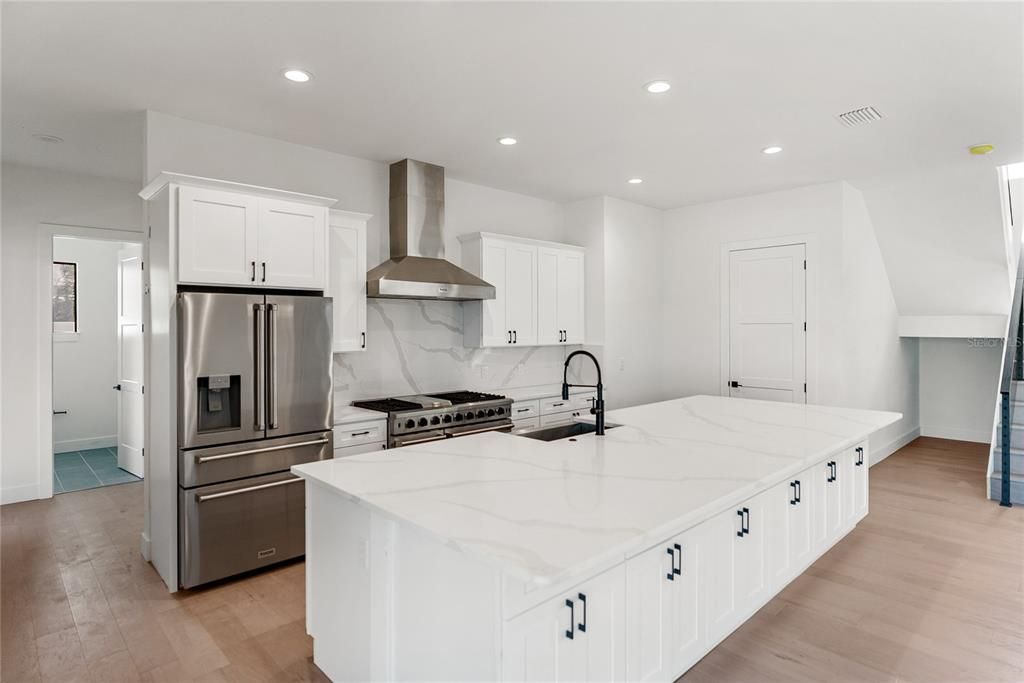 待售: $5,049,000 (4 贝兹, 4 浴室, 4106 平方英尺)