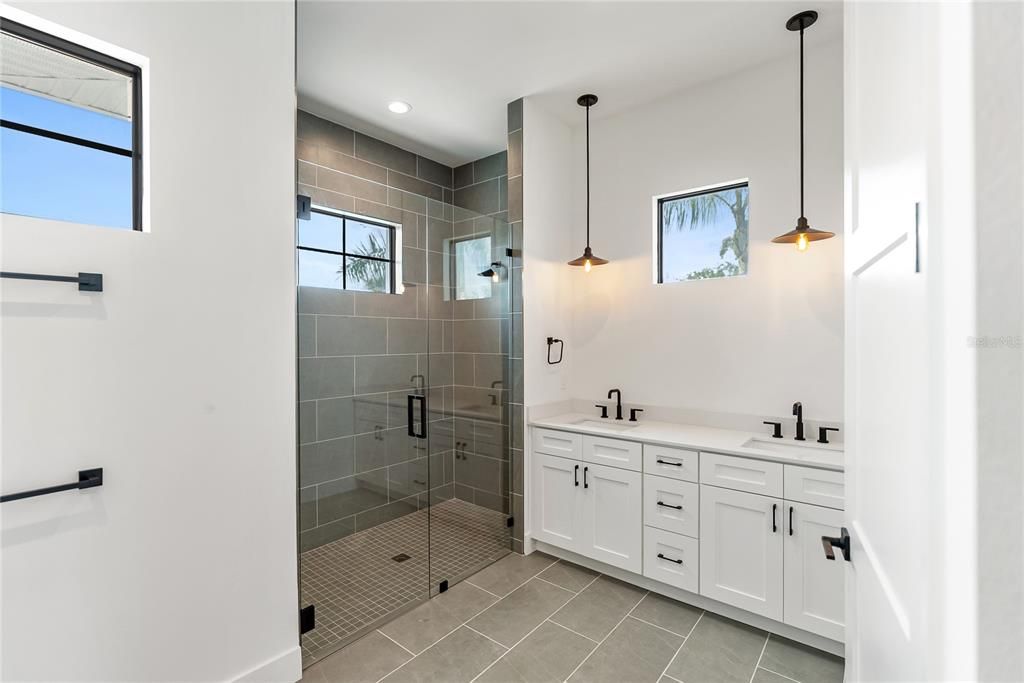 待售: $5,049,000 (4 贝兹, 4 浴室, 4106 平方英尺)