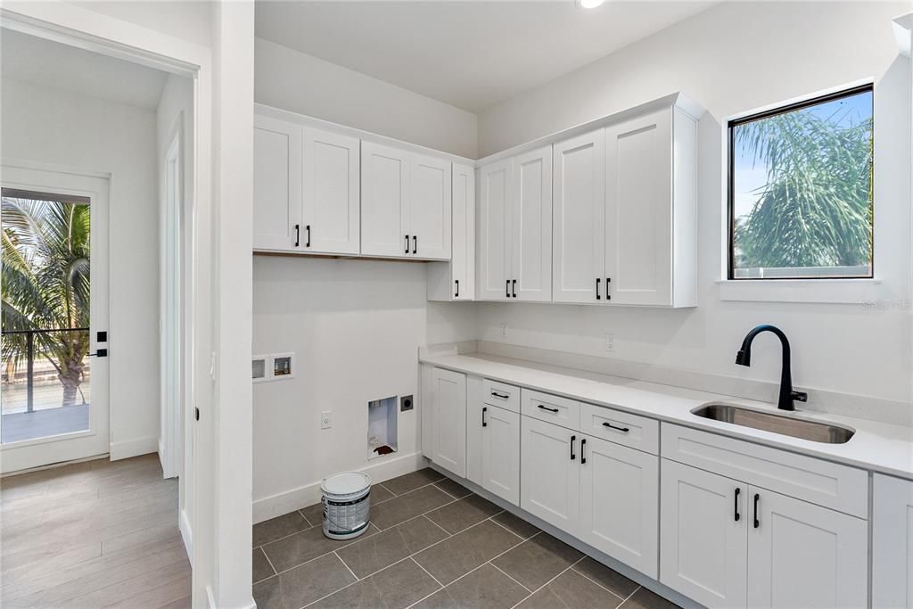 待售: $5,049,000 (4 贝兹, 4 浴室, 4106 平方英尺)