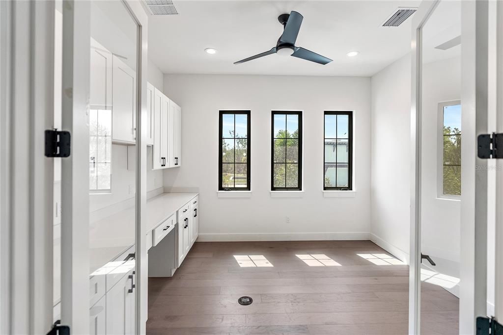 待售: $5,049,000 (4 贝兹, 4 浴室, 4106 平方英尺)