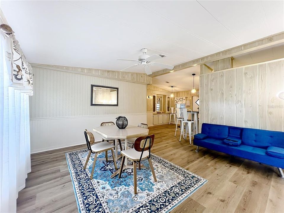 На продажу: $150,000 (2 спален, 2 ванн, 1248 Квадратных фут)