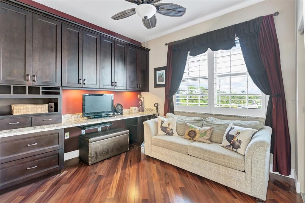 En Renta: $2,375 (3 camas, 2 baños, 1701 Pies cuadrados)