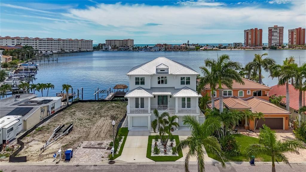 For Sale: $749,000 (0.11 acres)