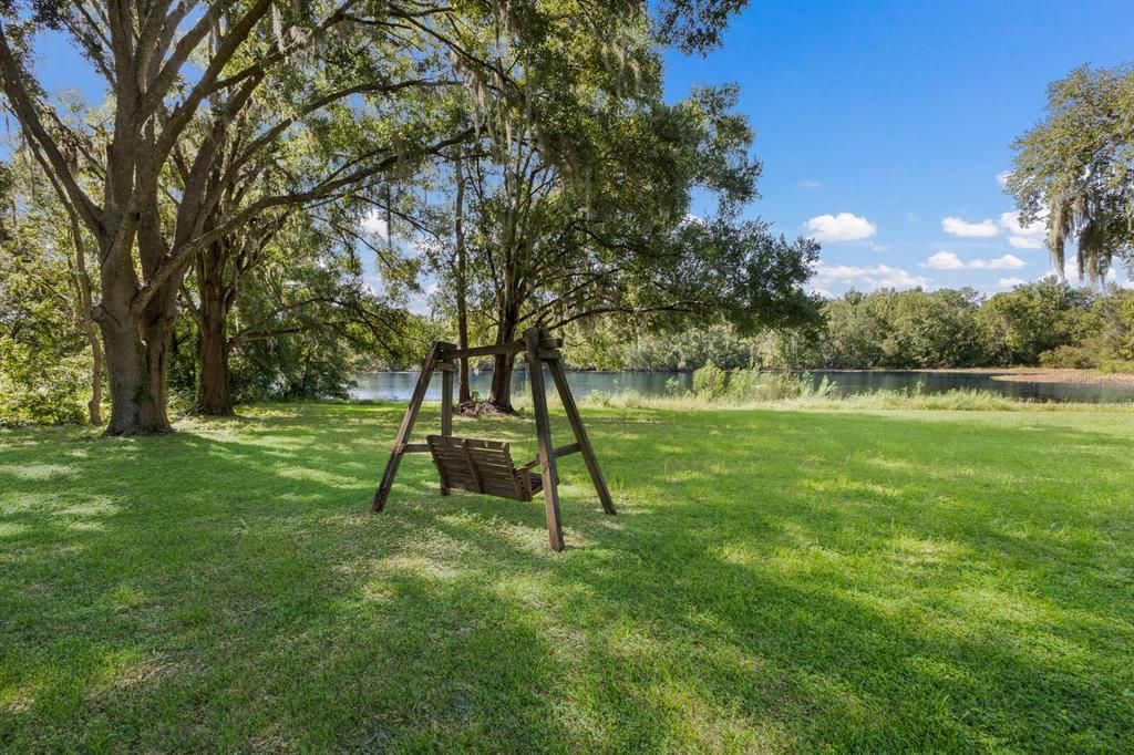 Active With Contract: $564,990 (4 beds, 2 baths, 2318 Square Feet)