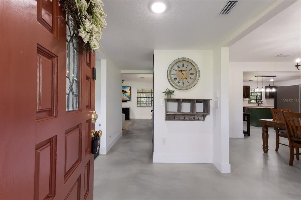 Active With Contract: $564,990 (4 beds, 2 baths, 2318 Square Feet)