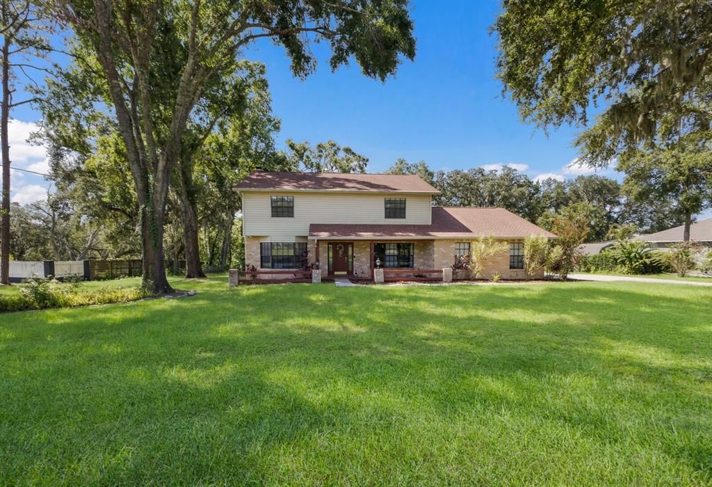 Active With Contract: $564,990 (4 beds, 2 baths, 2318 Square Feet)