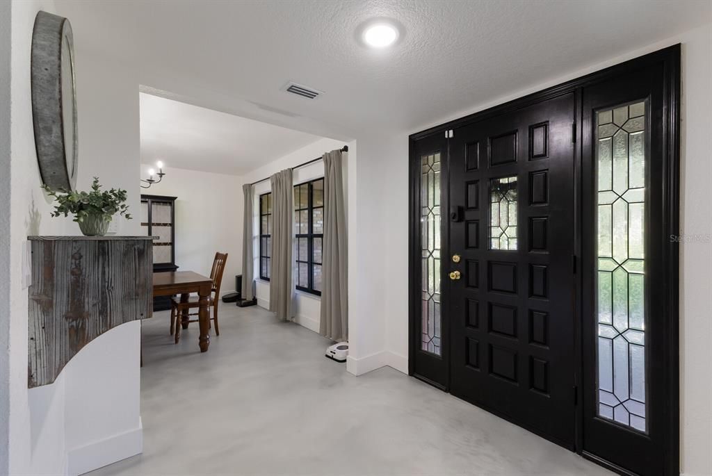 Active With Contract: $564,990 (4 beds, 2 baths, 2318 Square Feet)