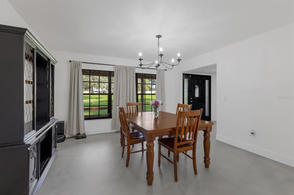 Active With Contract: $564,990 (4 beds, 2 baths, 2318 Square Feet)