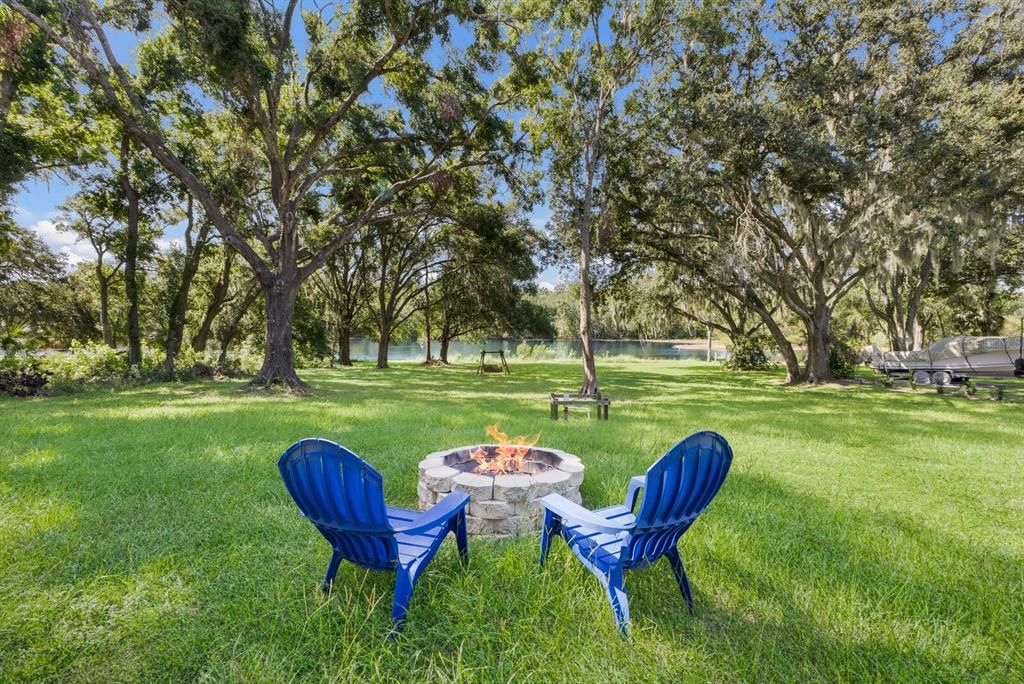 Active With Contract: $564,990 (4 beds, 2 baths, 2318 Square Feet)