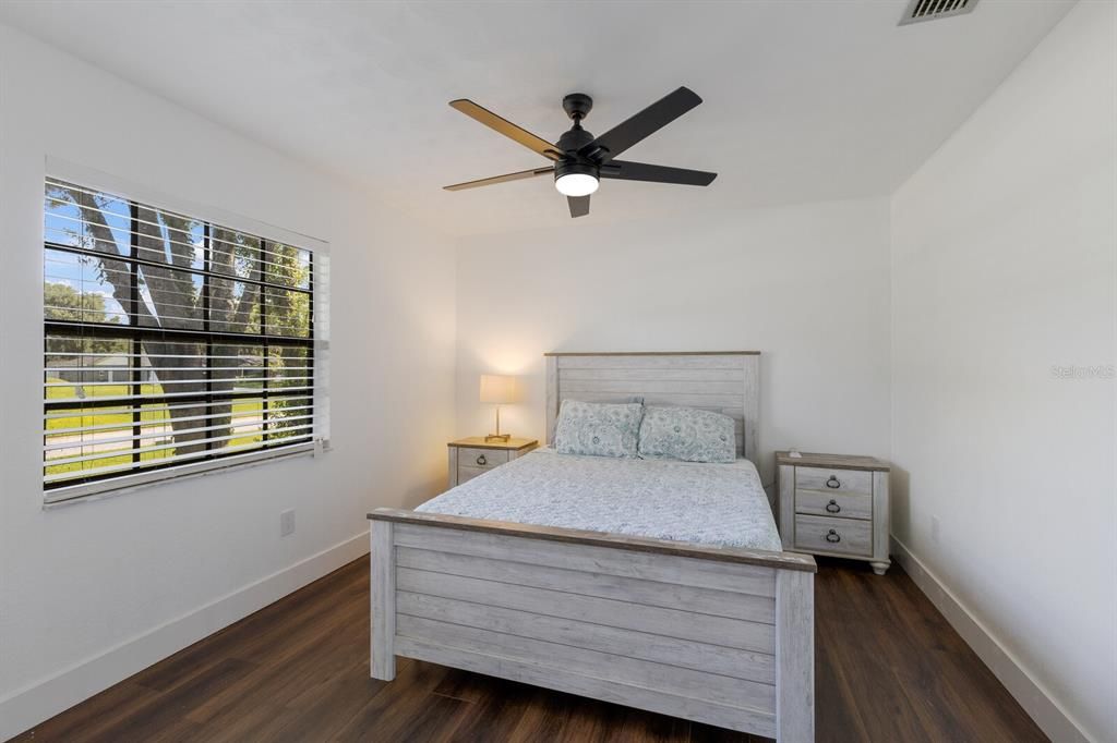 Active With Contract: $564,990 (4 beds, 2 baths, 2318 Square Feet)