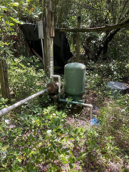 На продажу: $295,500 (2 спален, 1 ванн, 960 Квадратных фут)