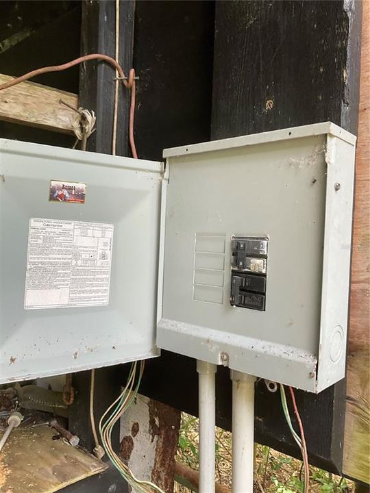 На продажу: $295,500 (2 спален, 1 ванн, 960 Квадратных фут)