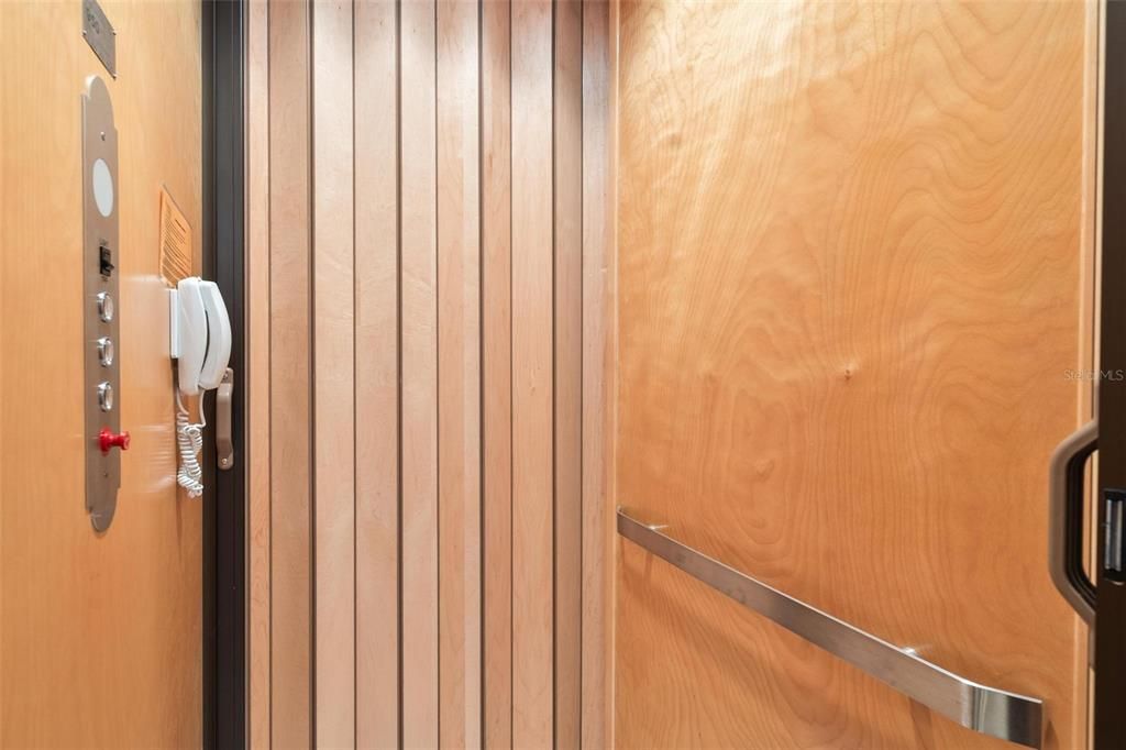 En Venta: $449,900 (3 camas, 2 baños, 2685 Pies cuadrados)