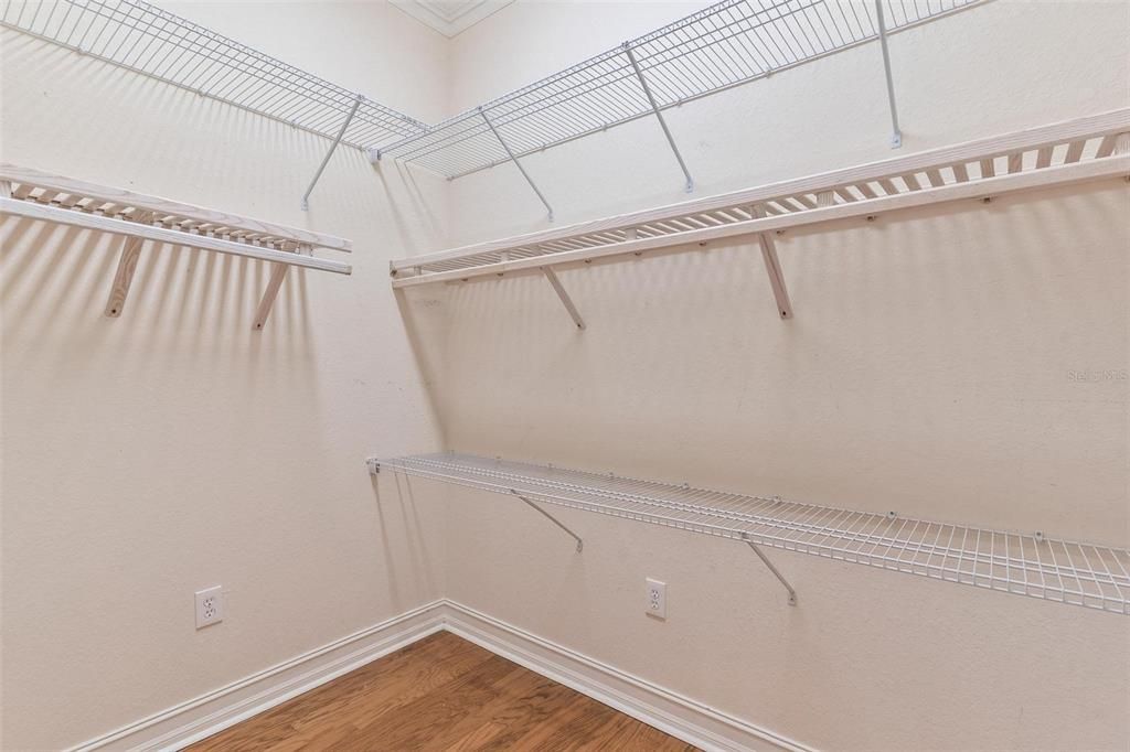 En Venta: $449,900 (3 camas, 2 baños, 2685 Pies cuadrados)