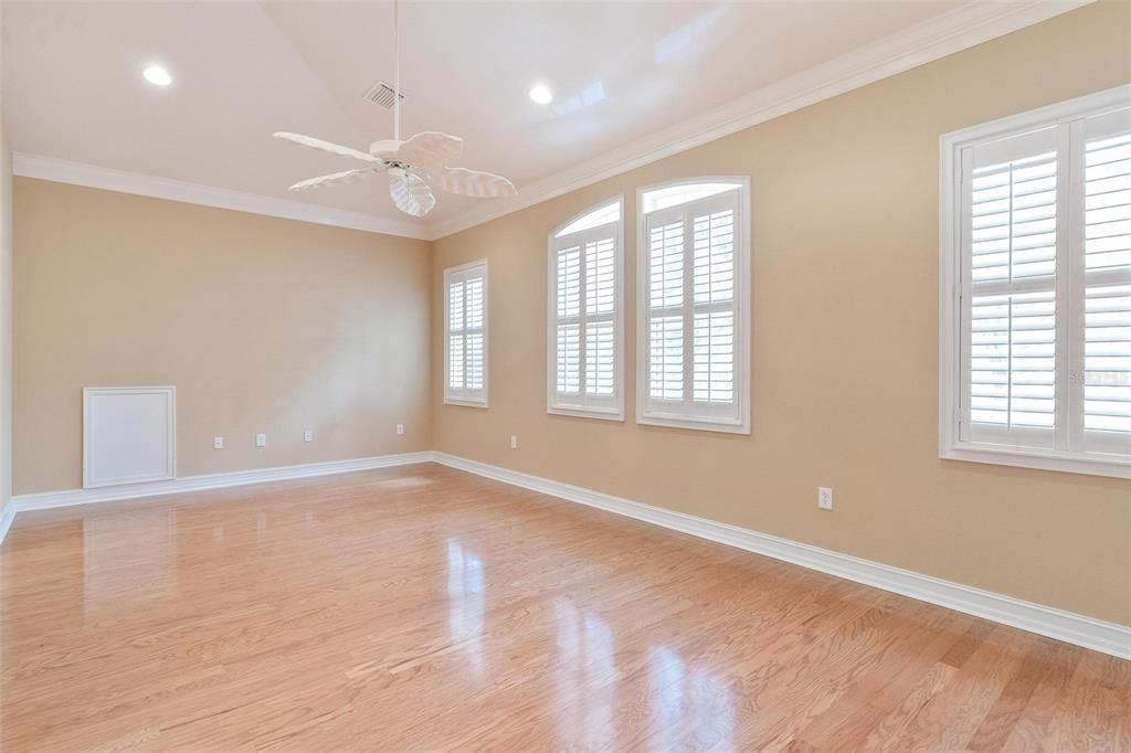 En Venta: $449,900 (3 camas, 2 baños, 2685 Pies cuadrados)