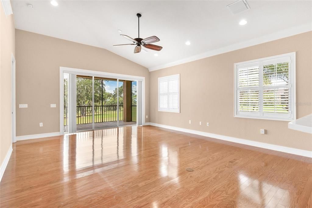 En Venta: $449,900 (3 camas, 2 baños, 2685 Pies cuadrados)