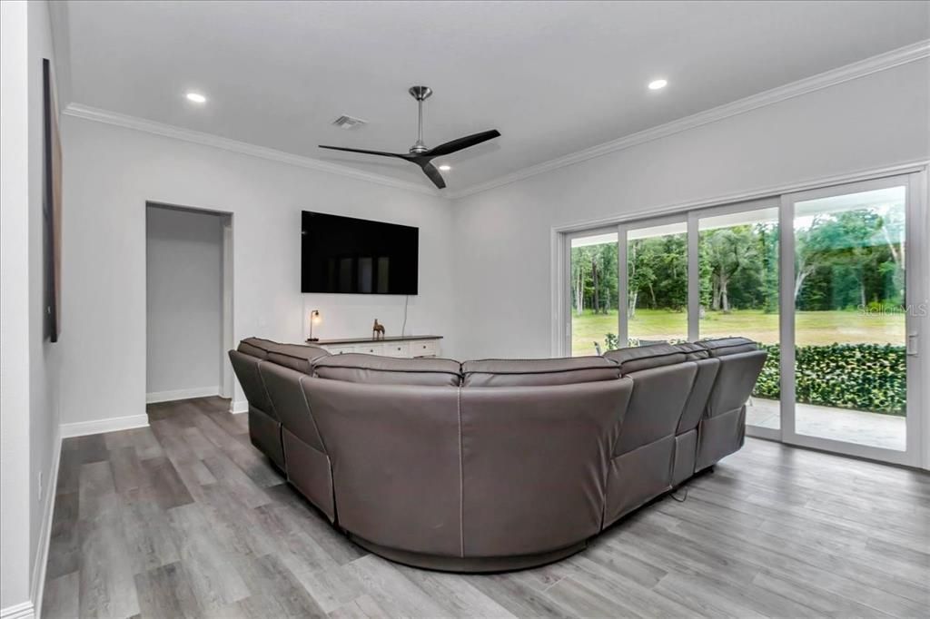 For Sale: $875,000 (4 beds, 3 baths, 2666 Square Feet)