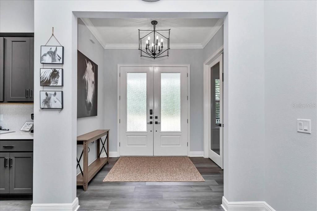 For Sale: $875,000 (4 beds, 3 baths, 2666 Square Feet)