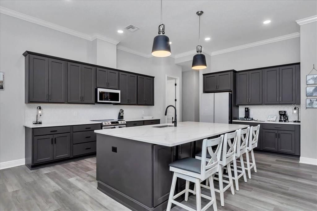 For Sale: $875,000 (4 beds, 3 baths, 2666 Square Feet)