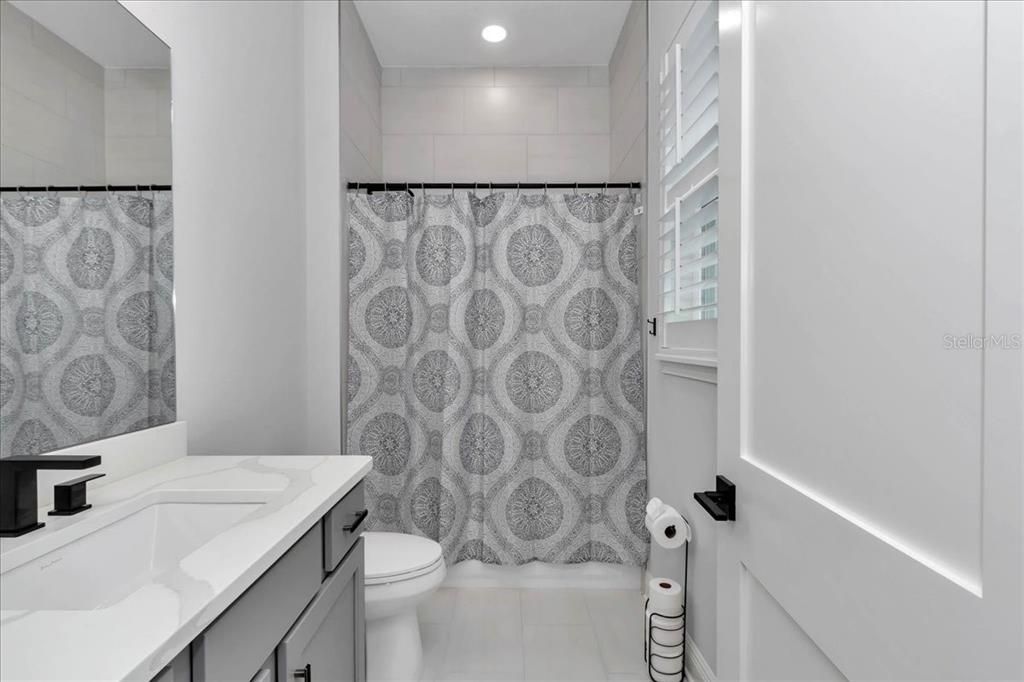 For Sale: $875,000 (4 beds, 3 baths, 2666 Square Feet)