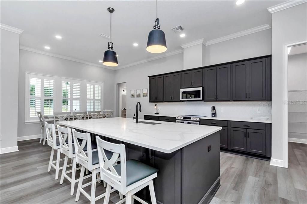 For Sale: $875,000 (4 beds, 3 baths, 2666 Square Feet)