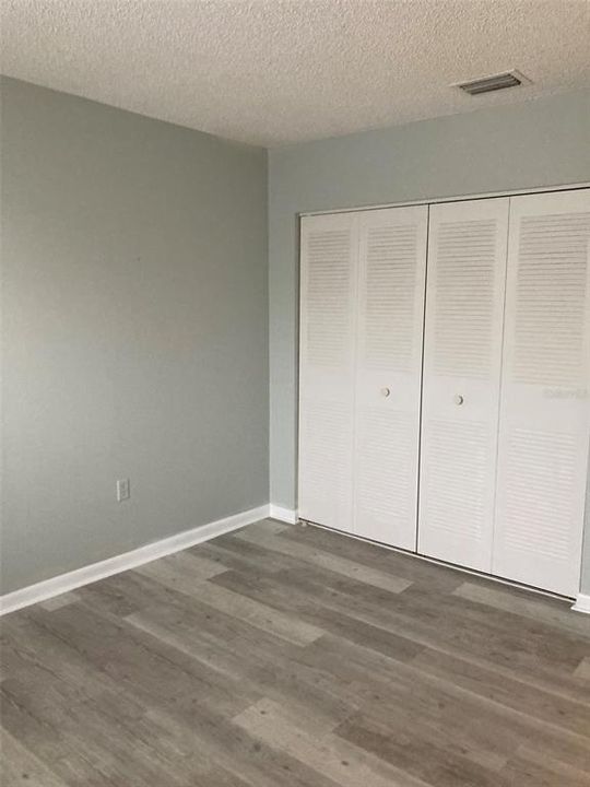 Active With Contract: $99,000 (2 beds, 2 baths, 1135 Square Feet)