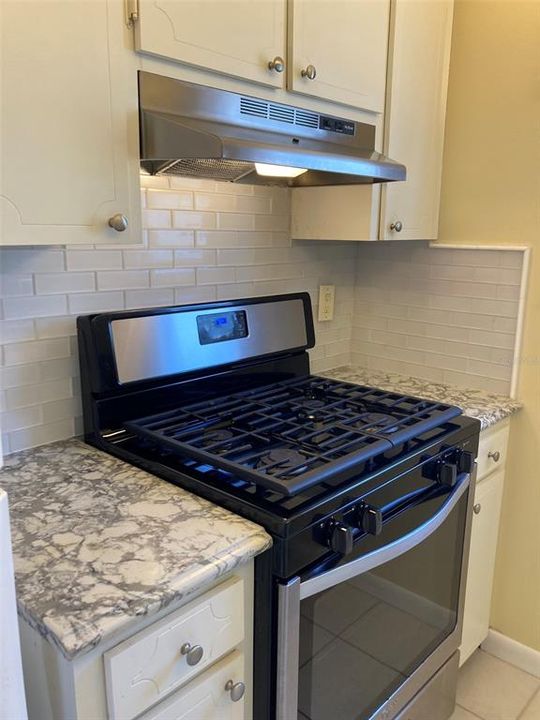 Active With Contract: $99,000 (2 beds, 2 baths, 1135 Square Feet)