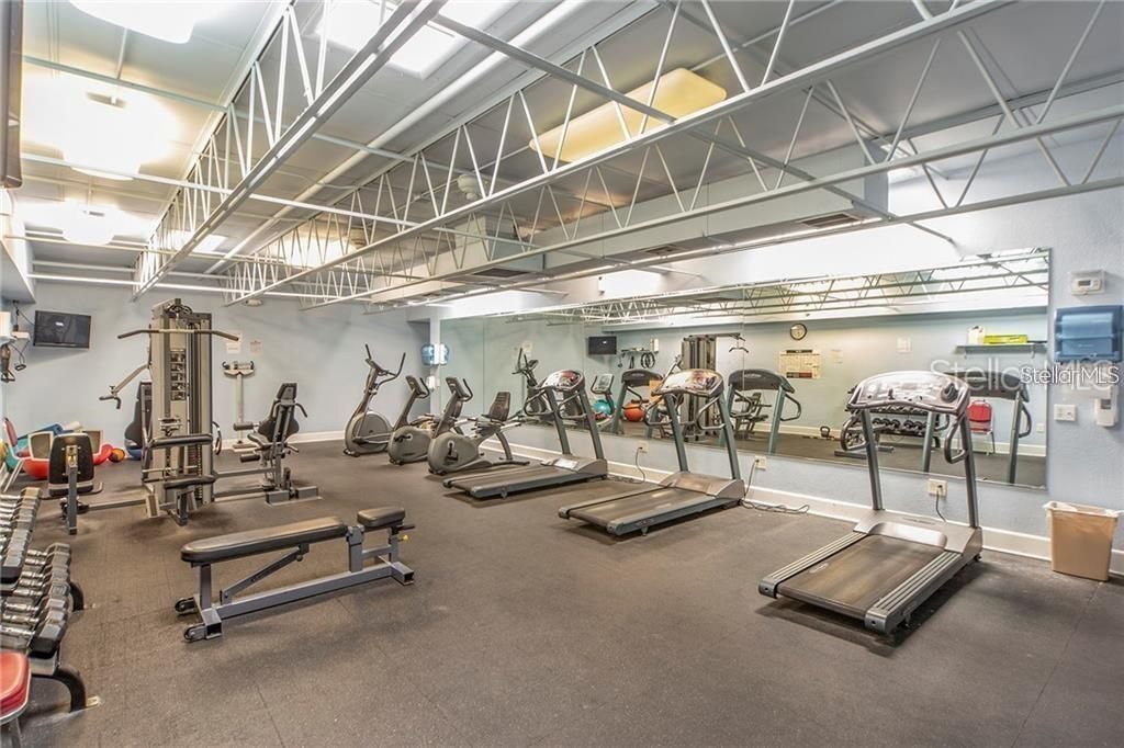 Active With Contract: $99,000 (2 beds, 2 baths, 1135 Square Feet)