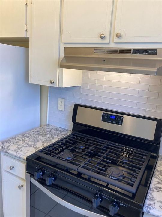 Active With Contract: $99,000 (2 beds, 2 baths, 1135 Square Feet)