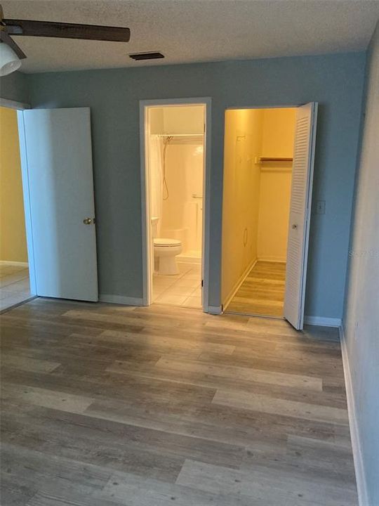 Active With Contract: $99,000 (2 beds, 2 baths, 1135 Square Feet)