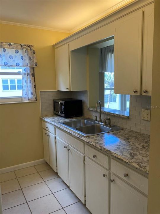 Active With Contract: $99,000 (2 beds, 2 baths, 1135 Square Feet)