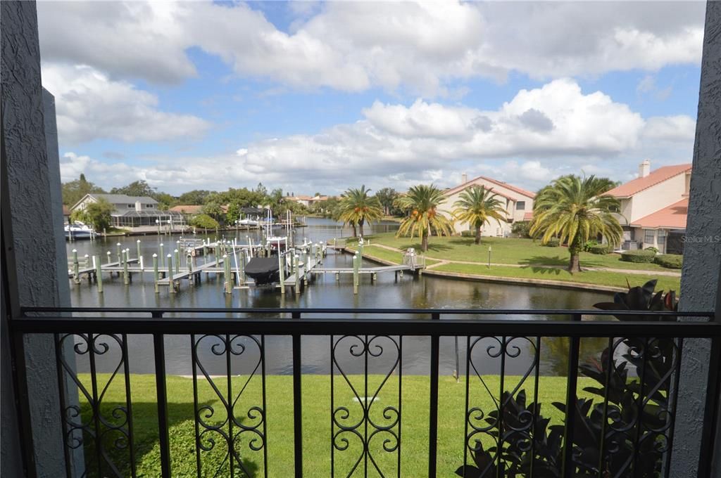 Active With Contract: $2,500 (3 beds, 2 baths, 1668 Square Feet)