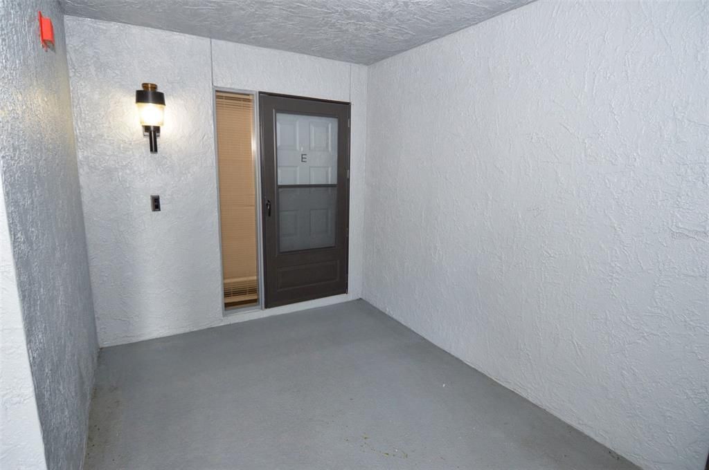 Active With Contract: $2,500 (3 beds, 2 baths, 1668 Square Feet)