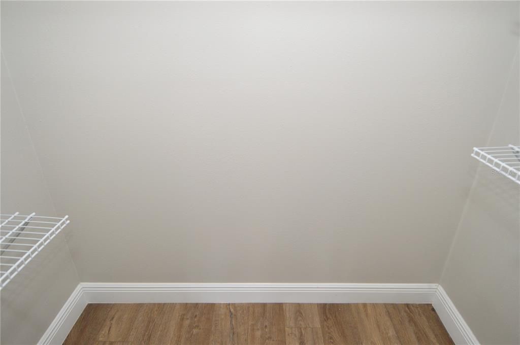 Active With Contract: $2,500 (3 beds, 2 baths, 1668 Square Feet)