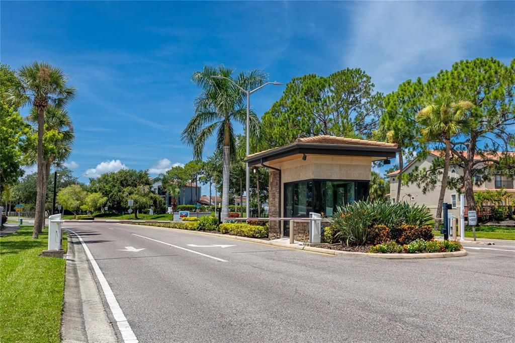 Active With Contract: $2,500 (3 beds, 2 baths, 1668 Square Feet)