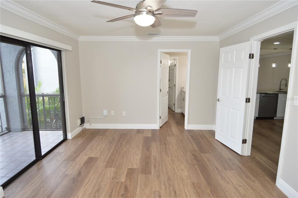 Active With Contract: $2,500 (3 beds, 2 baths, 1668 Square Feet)