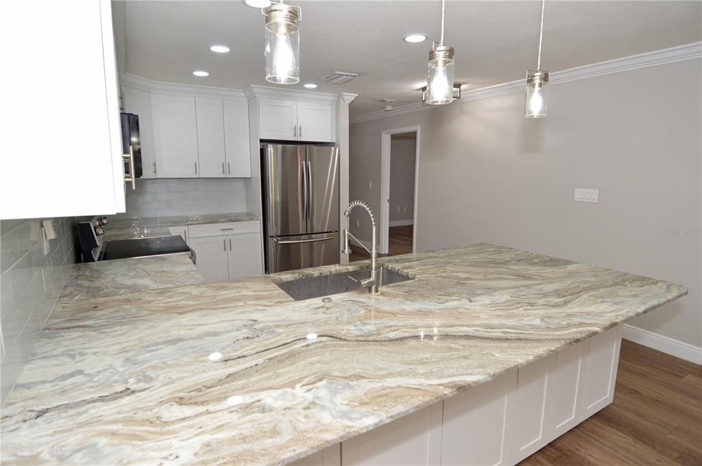 Active With Contract: $2,500 (3 beds, 2 baths, 1668 Square Feet)