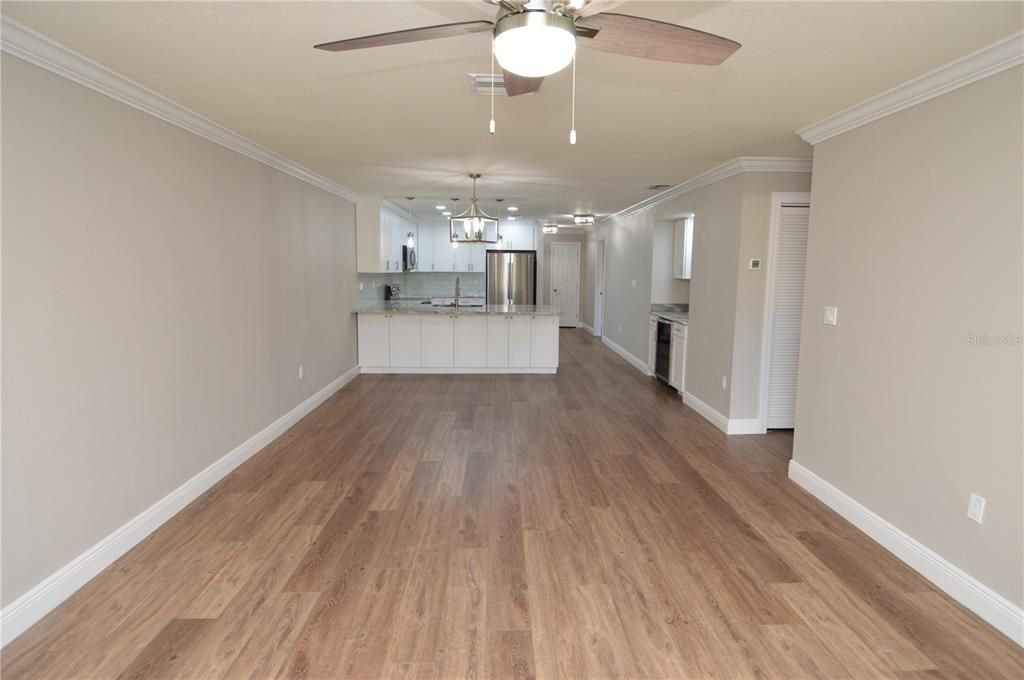 Active With Contract: $2,500 (3 beds, 2 baths, 1668 Square Feet)