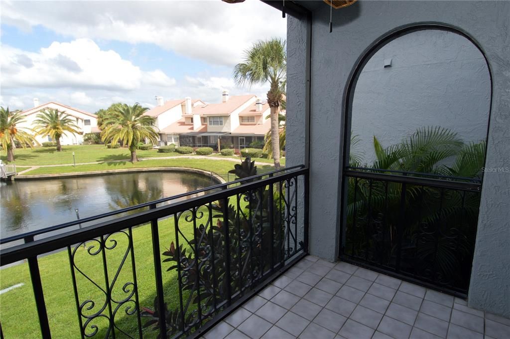 Active With Contract: $2,500 (3 beds, 2 baths, 1668 Square Feet)