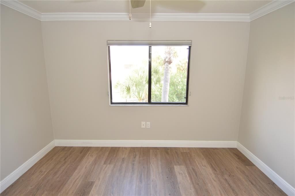 Active With Contract: $2,500 (3 beds, 2 baths, 1668 Square Feet)