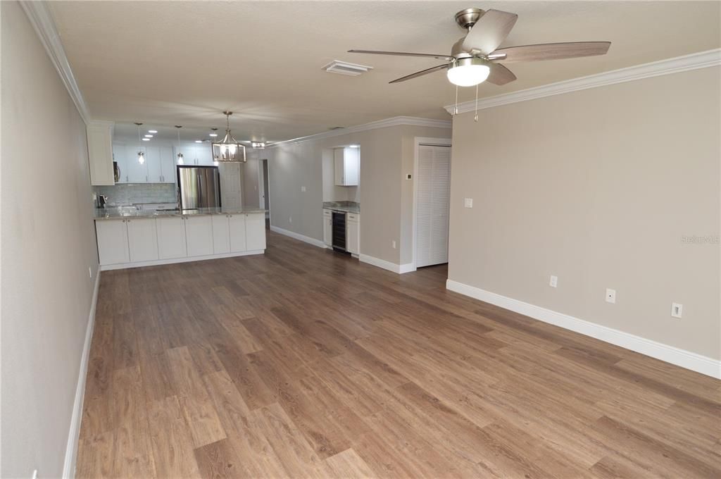 Active With Contract: $2,500 (3 beds, 2 baths, 1668 Square Feet)