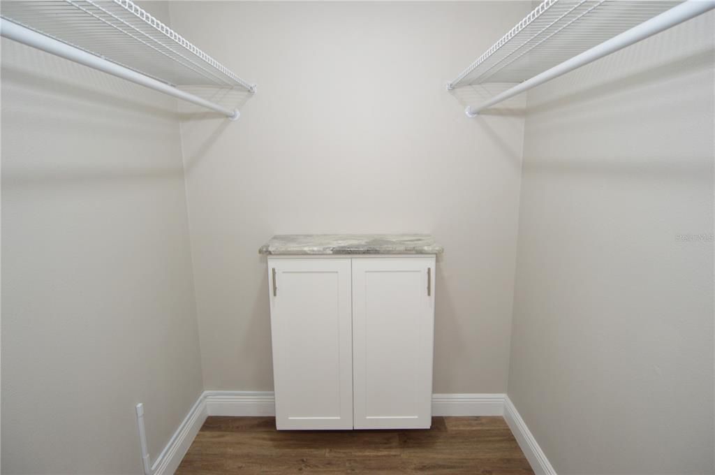 Active With Contract: $2,500 (3 beds, 2 baths, 1668 Square Feet)