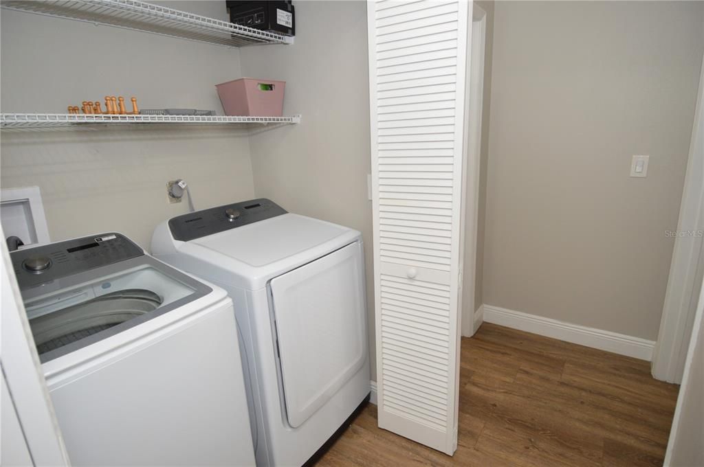 Active With Contract: $2,500 (3 beds, 2 baths, 1668 Square Feet)